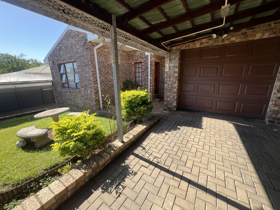 3 Bedroom Property for Sale in Berea Eastern Cape